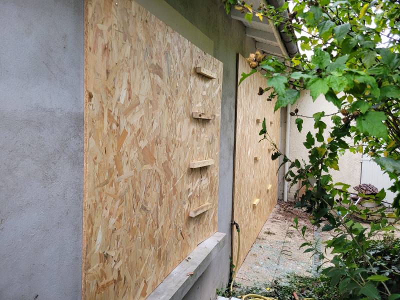 Sécurisation d’urgence à Talence – Mise en place de protections pour une maison protégée rapidement après effraction