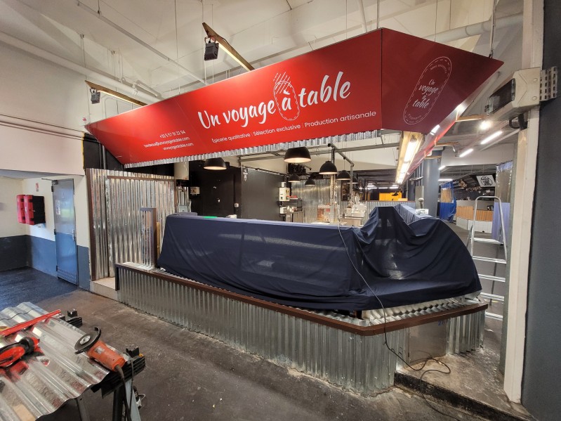 agencement metallique bordeaux