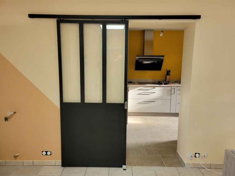 Mise en place d'une porte coulissante à Marcheprime 